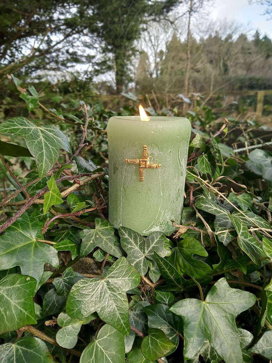BernieJameson's tweet photo. Happy St Brigid's Day! Take a moment at midday to pause - and pray - for peace. #PauseForPeace #GlobalPeaceConsciousness #Brigid #Spring https://t.co/SfYDHyT9gb