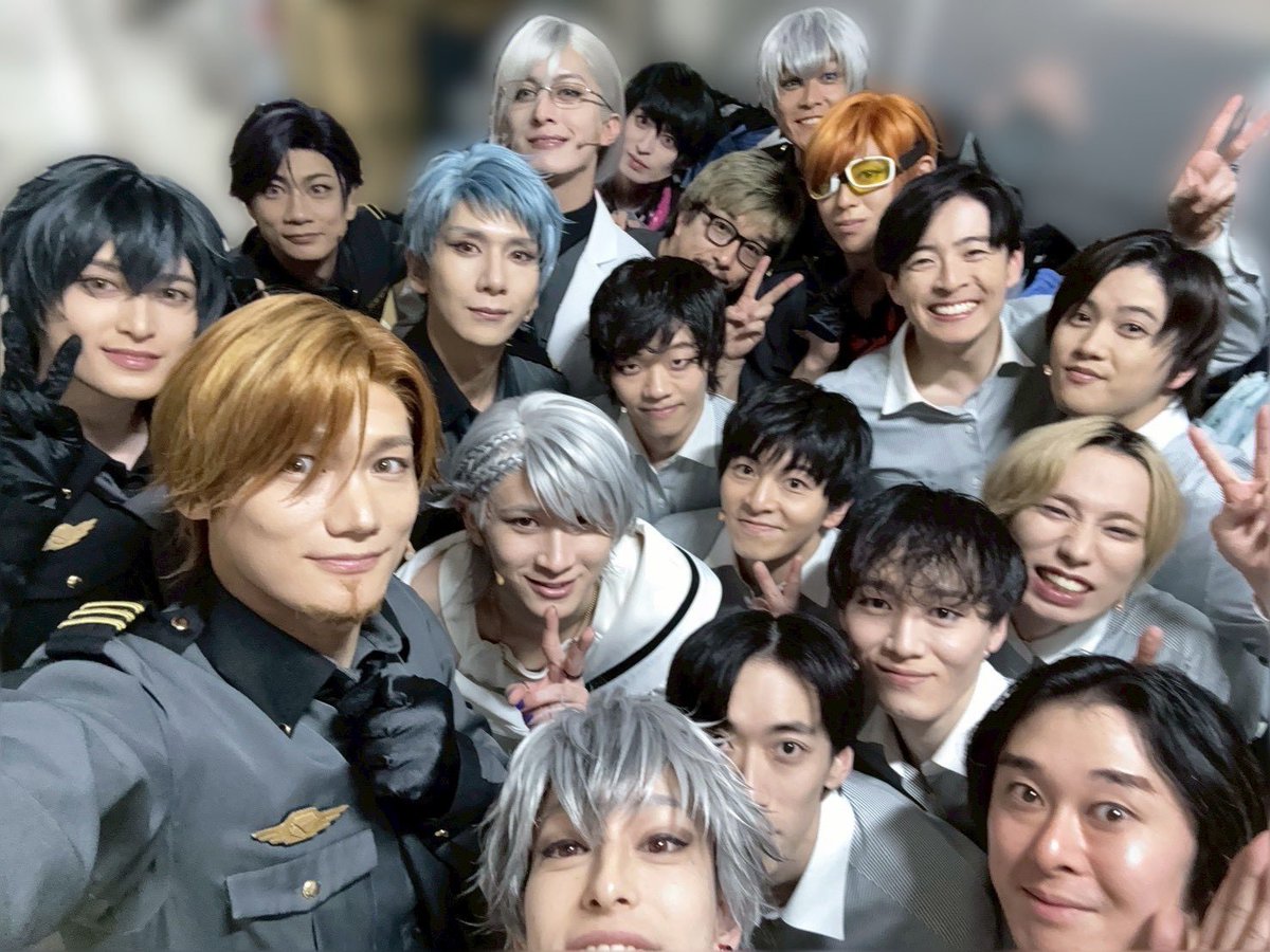 kutisyu's tweet photo. Action Stage
「エリオスライジングヒーローズ」
-THE EAST-
全16公演ご来場ご視聴誠に、
ありがとうございました🧪

イーストの物語を紡ぐことができて、
とても幸せでした。
また司令の皆様とお会いできるのを、
楽しみにしています。

ノースの子らとも、
またいつか逢えますように❄️🍃🍼
#エリステ https://t.co/2XTY80jcRb