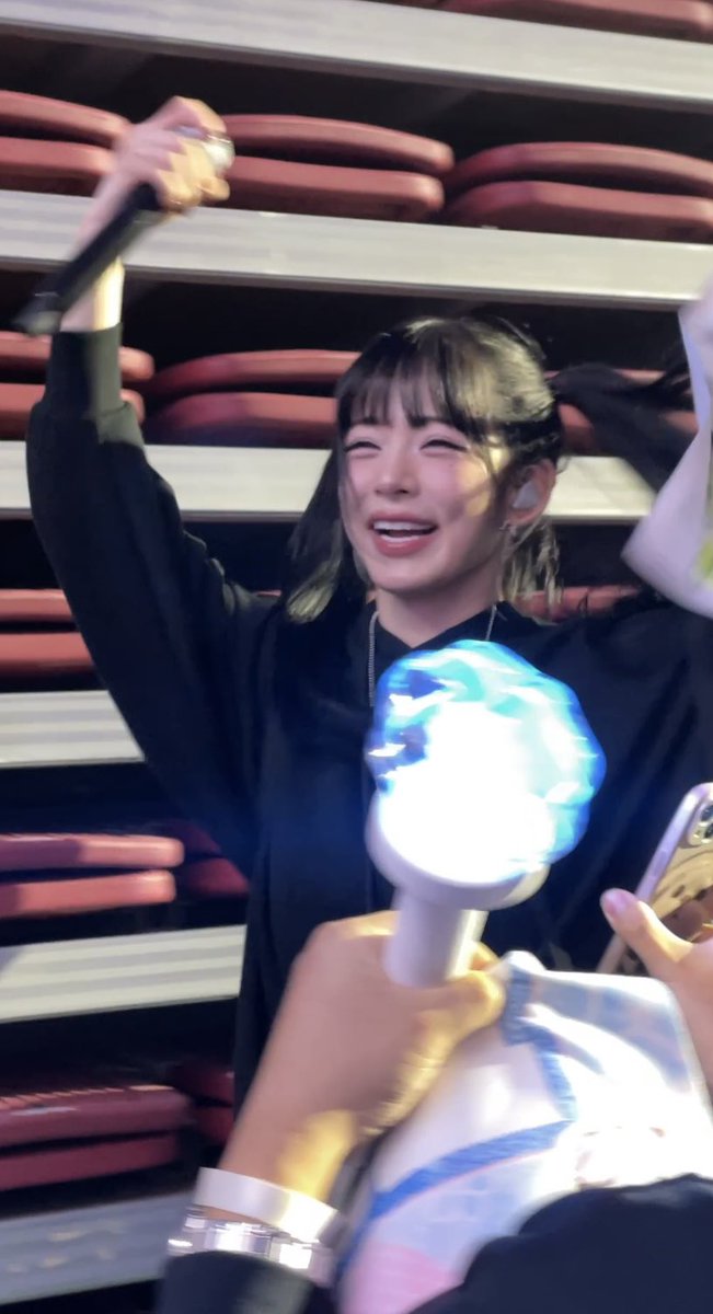 기프나슬프나 LiveLaughfLover tweet media