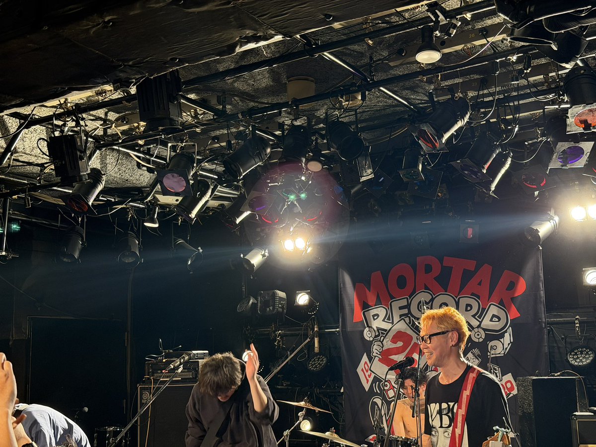 yossy002319's tweet photo. モルタルレコード25周年おめでとうございます!
ビークル、アスパラガス、ハスキングビー
良かったです!
エモい、メロコア感動しました!
#ビークル
#サタグバズ
#SATURDAYGOODBYES
#ヒダカトオル
#huskingbee
#ハスキン
#Asparagus https://t.co/FTxUdoPD2K