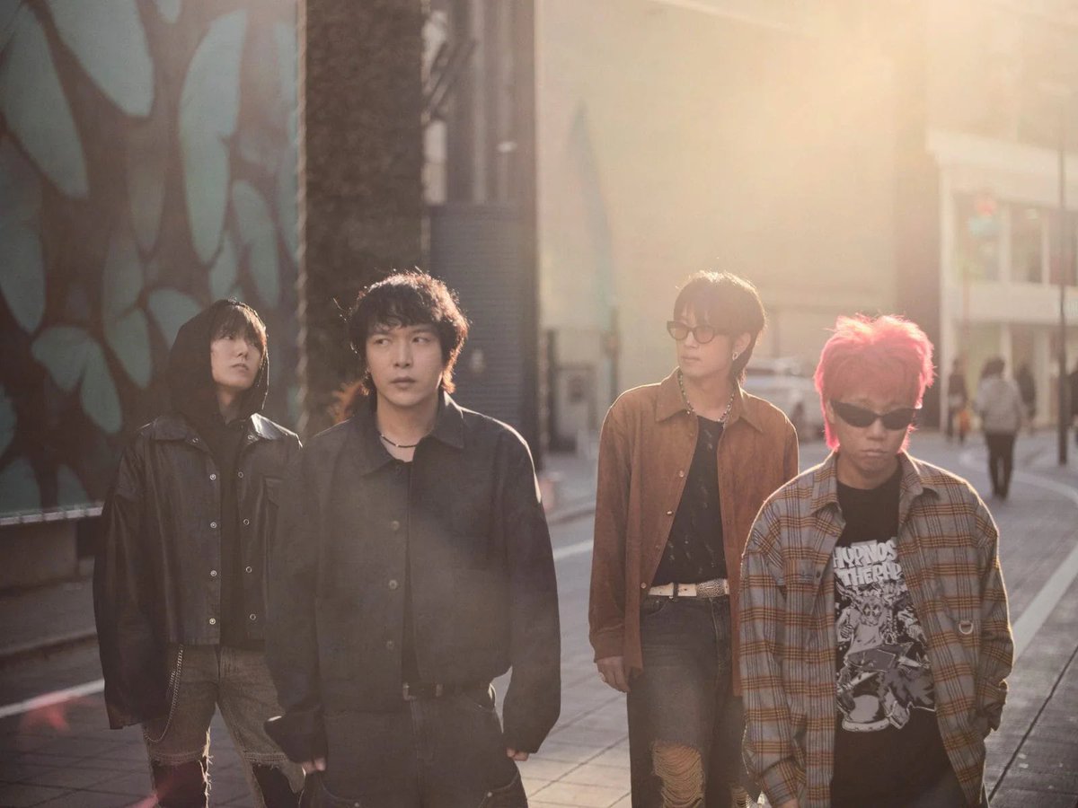 POPEYE_Magazine's tweet photo. 韓国出身のオルタナティブロックバンド、87danceの楽曲には、若者たちの間に漂う今の空気感や時代の雰囲気が繊細な歌詞やメロウなサウンドに丁寧に織り込まれていている。そんな音楽を作る彼らの来日を記念して、渋谷を舞台にインタビュー！
https://t.co/K39VEG9G9v https://t.co/NSkrcT5Ami