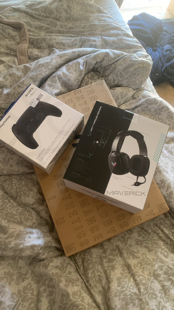 Holy shit <a href="/MonarchRealm/">Monarch</a> is back