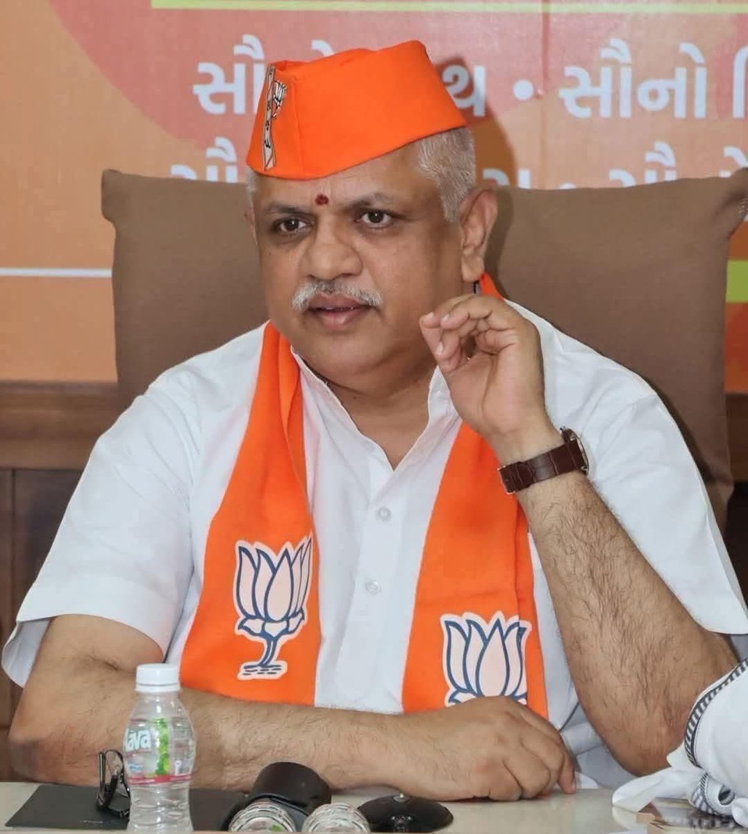 vinDeepak's tweet photo. कुशल संगठनकर्ता एवं भारतीय जनता पार्टी के राष्ट्रीय महासचिव (संगठन) श्री @blsanthosh जी को जन्मदिन की हार्दिक शुभकामनाएँ।

प्रभु से प्रार्थना है कि आपको उत्तम स्वास्थ्य, दीर्घायु और ऊर्जा  प्रदान करें, ताकि आप यूँ ही संगठन और राष्ट्रसेवा में अपना अमूल्य योगदान देते रहें। https://t.co/nke6jLXmlU