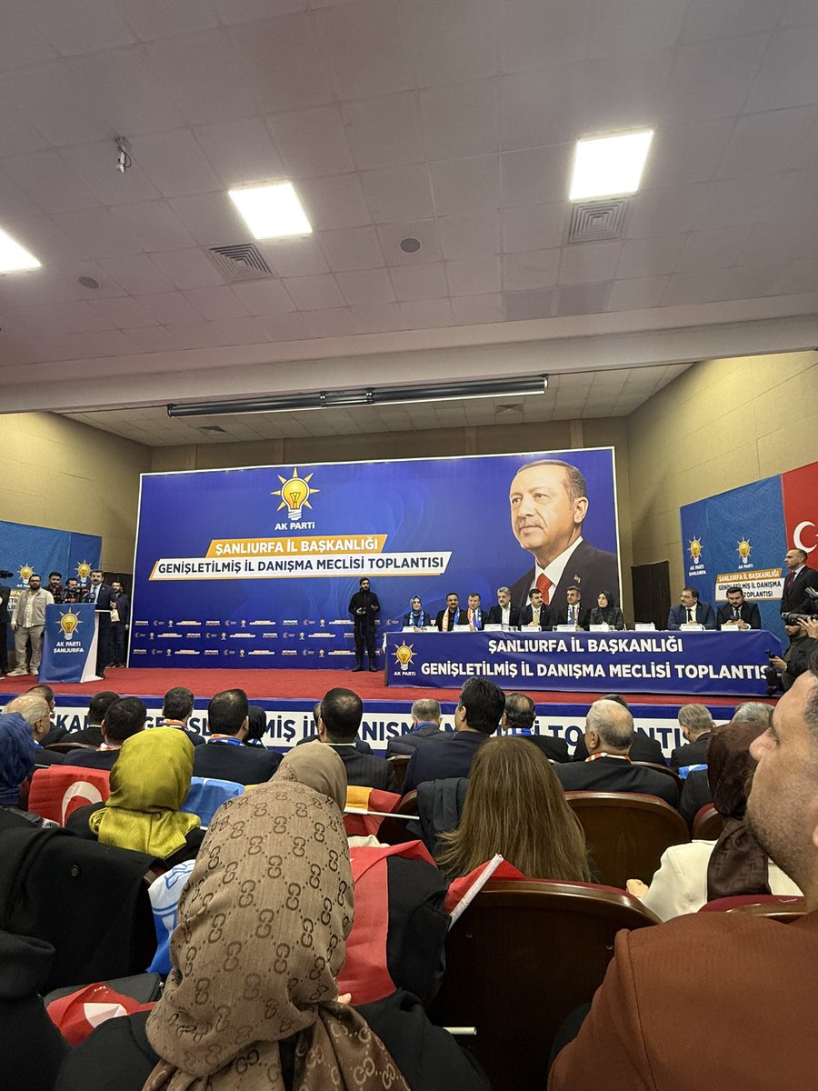 Değerli Milletvekillerimiz Teşkilat Mensuplarımız AK Parti Genel Başkan Yardımcımız Genel Sekreterimiz Sayın Eyüp Kadir İnan'ın katılımlarıyla gerçekleştirdiğimiz AK Parti Şanlıurfa İl Danışma Meclisi Toplantımız devam ediyor 

<a href="/Akparti/">AK Parti</a> <a href="/RTErdogan/">Recep Tayyip Erdoğan</a> <a href="/eminonen/">Emin Önen</a> <a href="/malicevheri/">𝐃𝐫. 𝐌𝐞𝐡𝐦𝐞𝐭 𝐀𝐥𝐢 𝐂𝐞𝐯𝐡𝐞𝐫𝐢</a> <a href="/CYAZMAC/">CEVAHİR ASUMAN YAZMACI</a>
