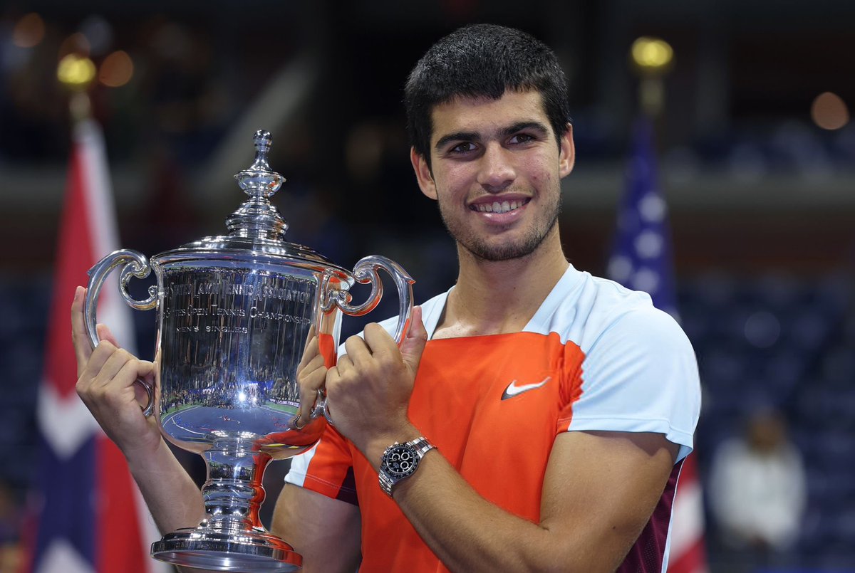 alcarazdaily's tweet photo. 🚨 Carlos Alcaraz is the youngest man in history to win all 4 Grand Slams, breaking an 87-year-old record 🔥🇪🇸👑 https://t.co/ZlCJUUNgMX