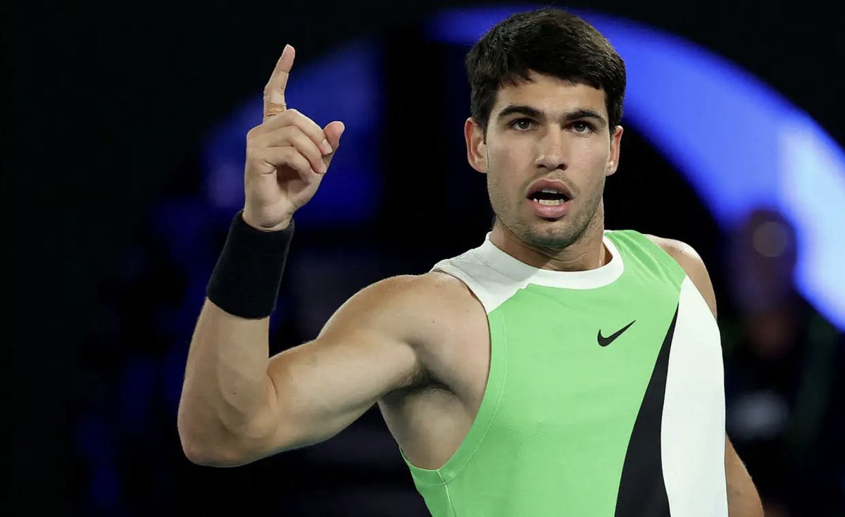 Primera final de su vida en el Open de Australia. La oportunidad de hacer historia contra Novak Djokovic. 

Pierde el primero 6-2 y se ve superado. Pero ya le conocemos: nunca deja de creer. Y lo ha conseguido: culminó el M.B.H. 

CAREER GRAND SLAM MÁS JOVEN DE LA HISTORIA.