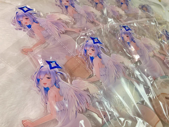 【通販在庫販売開始】 C107グッズの予約分全部出荷完了しました! これから全てのグッズは在庫販売になります、かなたんアクリルスタンドも補充しました!欲しい方はぜひ引用ツイートのリンクから予約してください! そしてアクリルスタンドご購入の方にお知らせです。