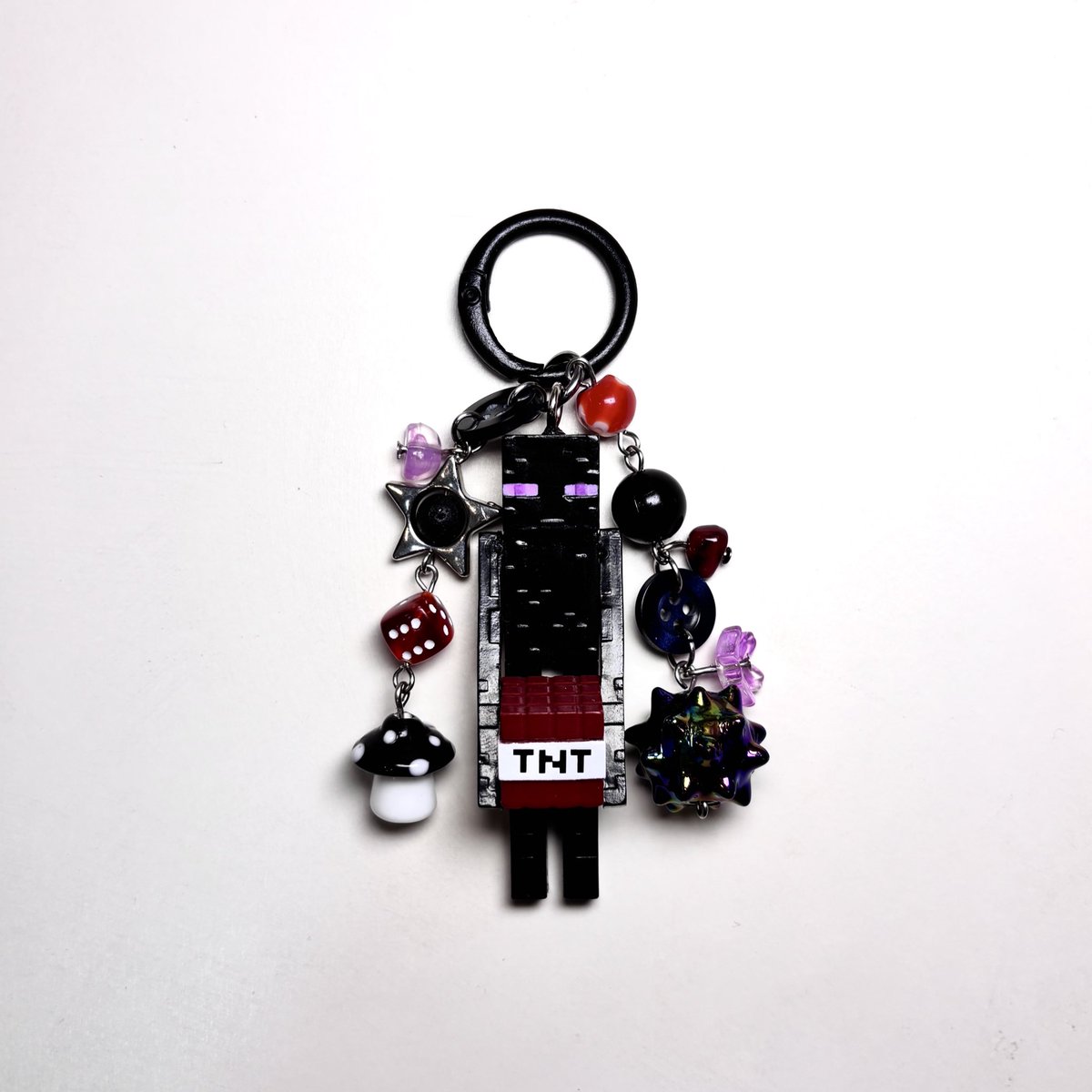 arcattoire's tweet photo. minecraft (steve &amp; enderman) bagcharms ₊ ⊹ https://t.co/F3n5QOJwwL