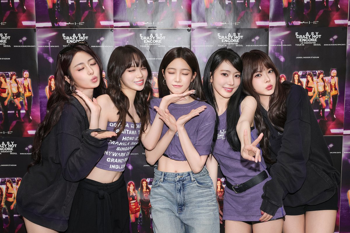 [#오늘의르세라핌]
260201 @ LE SSERAFIM TOUR 'EASY CRAZY HOT' ENCORE IN SEOUL

EASY CRAZY HOT 투어의 긴여정, 그 마무리까지 함께 해줘서 고마워요 🥺
다시 만날 날까지! 안녕 👋🩵

#LE_SSERAFIM #르세라핌
#EASY_CRAZY_HOT
#EASY_CRAZY_HOT_ENCORE
#EASY_CRAZY_HOT_IN_SEOUL