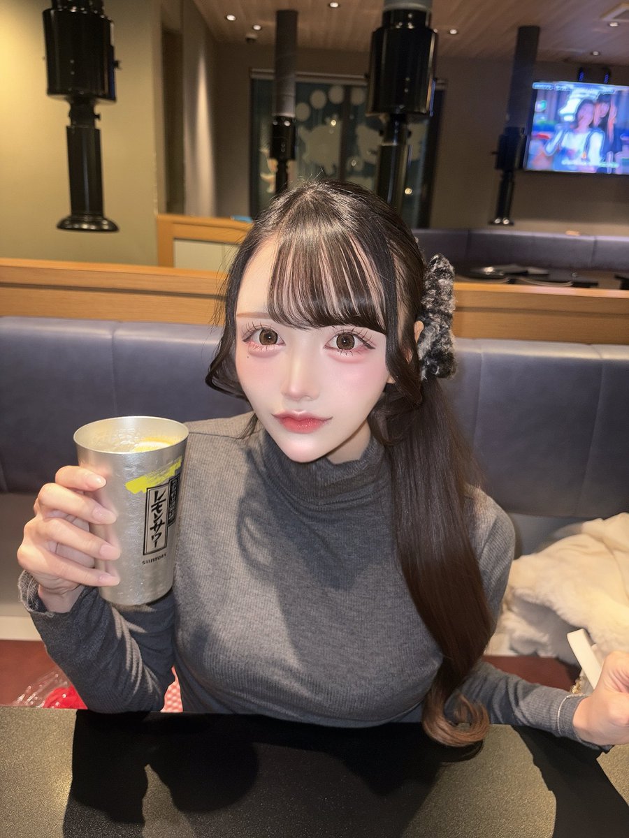 ひびき tweet media
