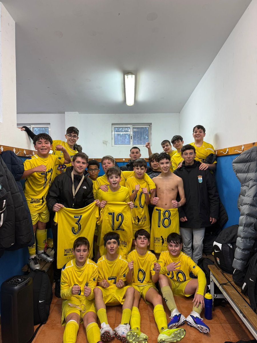 CDNaron's tweet image. Gran vitoria no día de onte do noso infantil B ante o Barallobre 🙏 

Esforzo e traballo! Grandes