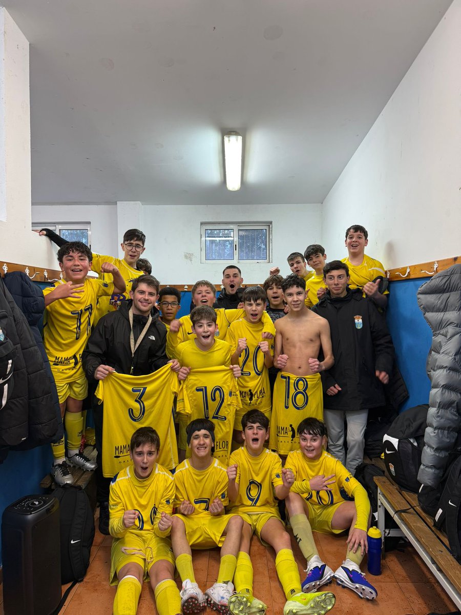 CDNaron's tweet image. Gran vitoria no día de onte do noso infantil B ante o Barallobre 🙏 

Esforzo e traballo! Grandes