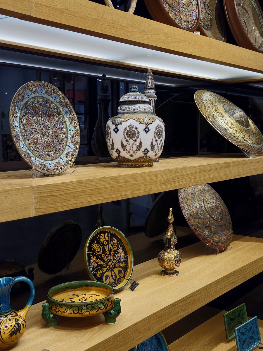 tophanedeki sergiye hâlâ gidemediğim için paşabahçenin yeni koleksiyonuna bakmaya geldim 👍🏻