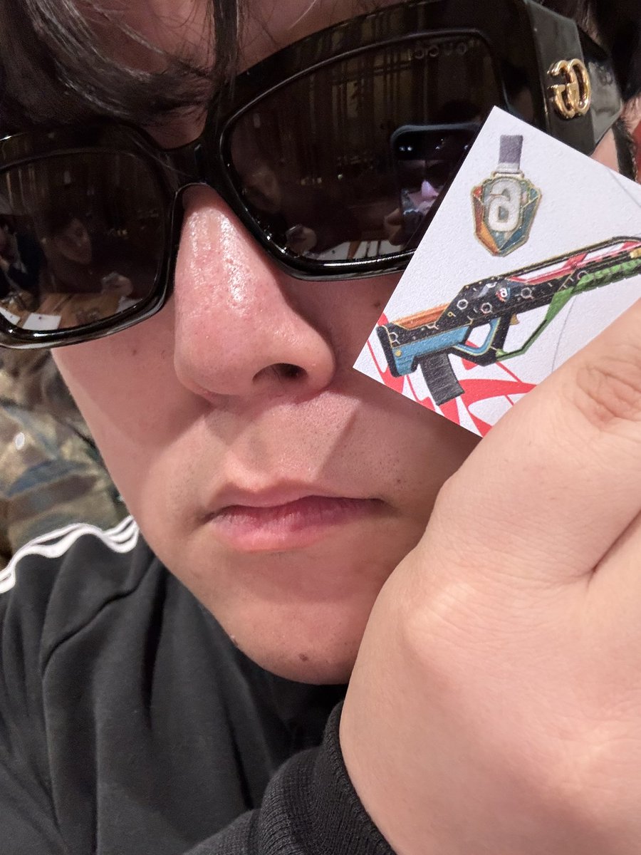 Giving away SI skin and charm 

Follow <a href="/mingoran_/">EP | MinGoran 🐷</a> + <a href="/enterprise_esp/">ENTERPRISE ESPORTS</a> 
Repost 
Tag 2 friends

Winner annoucne after Grand final