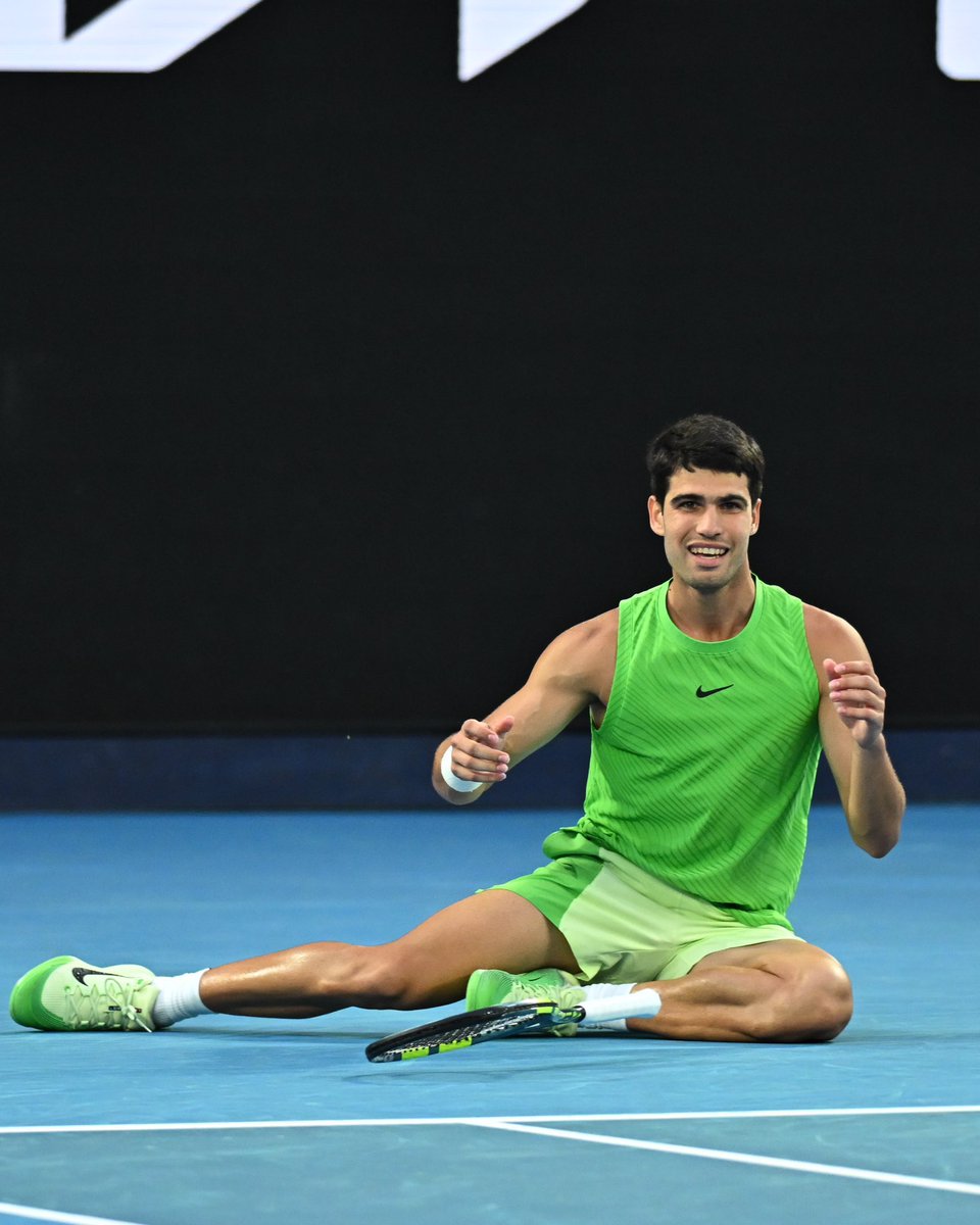 📊 كارلوس الكاراز هو ثاني لاعب اسباني في العصر الحديث يحقق لقب بطولة استراليا المفتوحة بعد مواطنه رافا نادال.