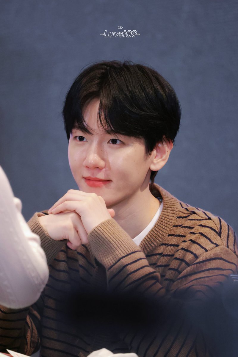 Luvst_09's tweet photo. 260201 #백현 #BAEKHYUN 🫶🏻🫶🏻 https://t.co/pGxZL99slT