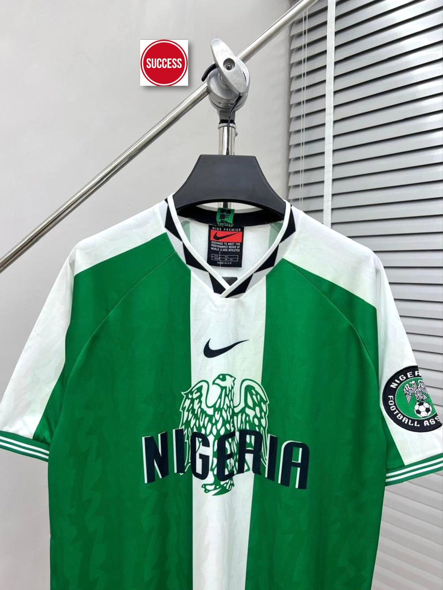 AOSSPORT's tweet photo. NIGERIA RETRO JERSEY
price : #25,000
Customize #3,000
To order whatsapp 08037800467
https://t.co/dQJ2jMRJip https://t.co/z3MmsrCGj2