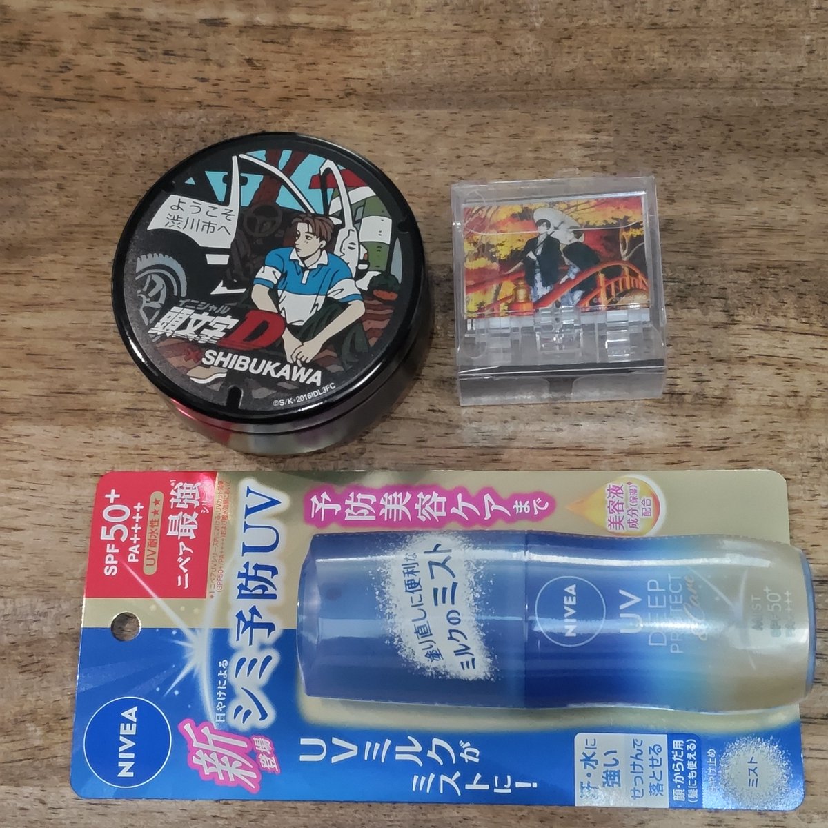 inoutya's tweet photo. 数年憧れていた#ゲレンデタクシー に行ってきた✨
気温‐10℃強風の中1時間くらい待ってやっと乗れた！
次回は暖かくして挑戦する✨

画像は展示車とゲレタク初日しか出店しなかった渋川市の頭文字Dグッズ🥰

ゲレタク乗車の動画とか、雪上ドリフトの動画とか撮ったんだけどイマイチだったのでボツ😭 https://t.co/4baz65J0Vp
