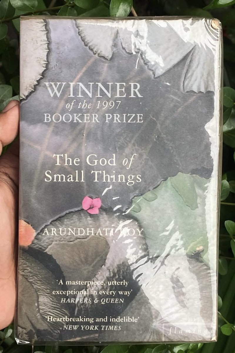 kembarabooks's tweet photo. kereta semar lembu - 60k
suara benda berjatuhan - 78k
the god of small things - 125k https://t.co/9QogzbYbvc