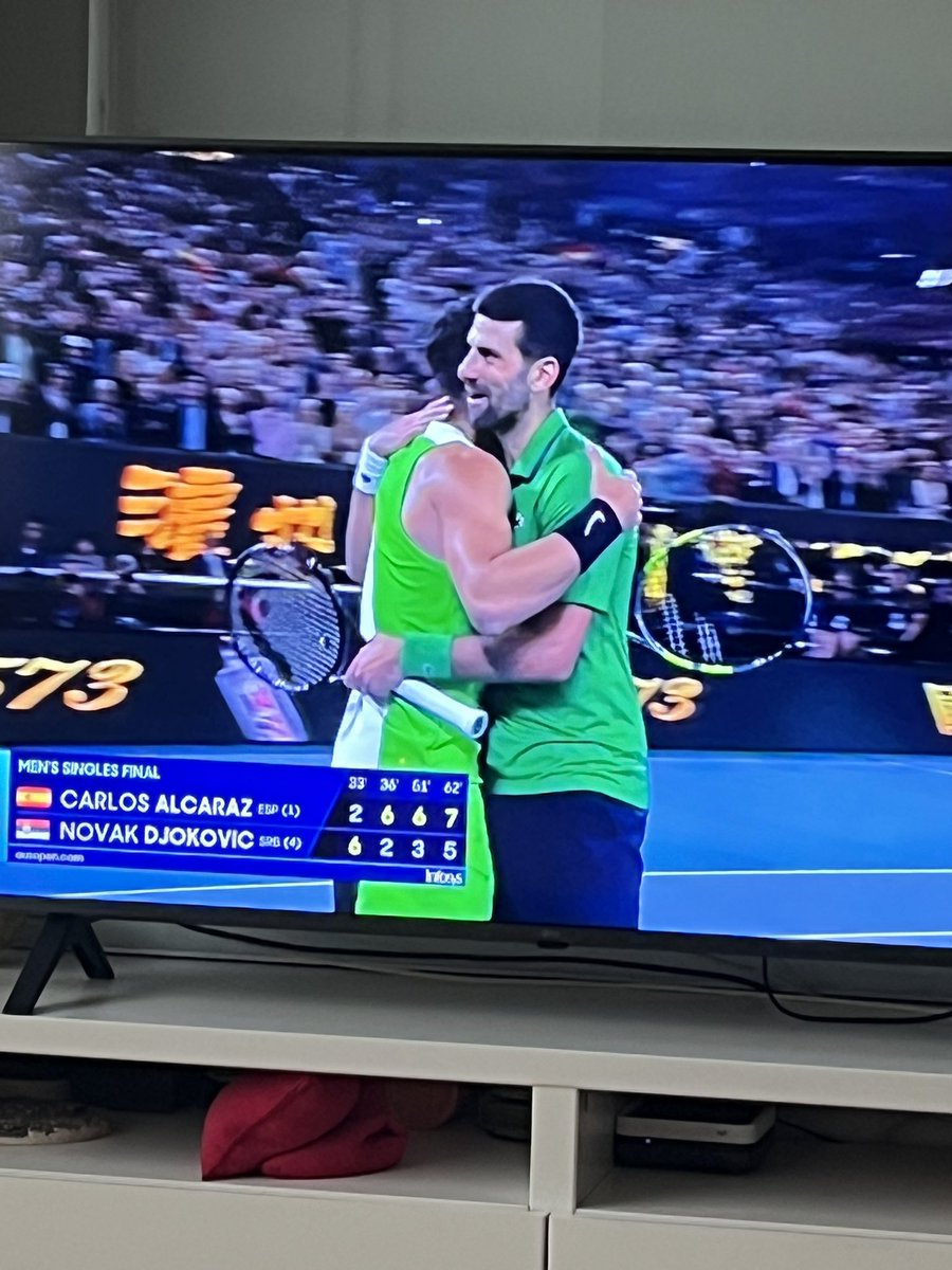 DptesWimbledon's tweet photo. Thank you ! #Ilovetennis @carlosalcaraz @DjokerNole @DptesWimbledon https://t.co/cD0ZzXyMmY