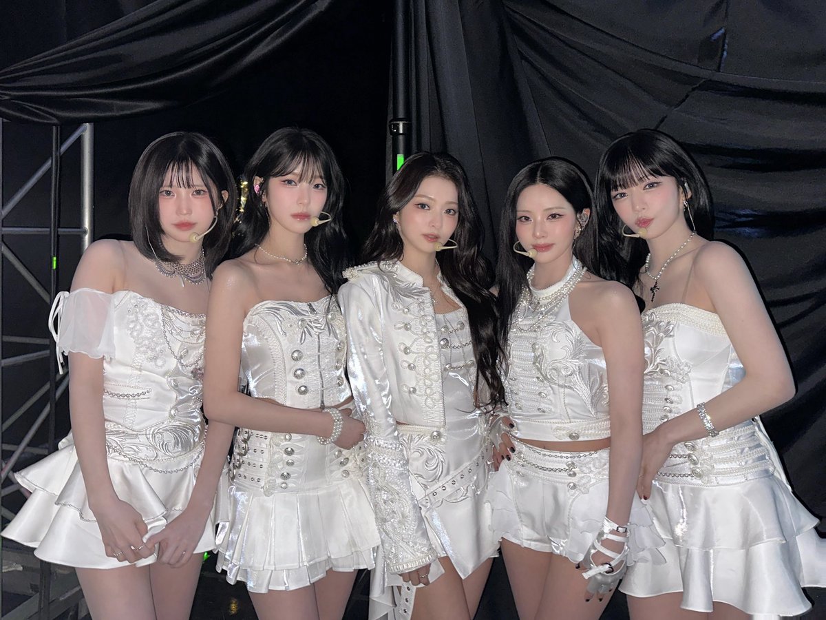 realfromis_9's tweet image. [💌] #NOW_TOMORROW
2025-26 fromis_9 WORLD TOUR
ENCORE [NOW TOMORROW.]

함께한 이 순간, 영원히 빛날 우리의 내일

#fromis_9 #프로미스나인
#fromis_9_WORLDTOUR_ENCORE
#NOW_TOMORROW