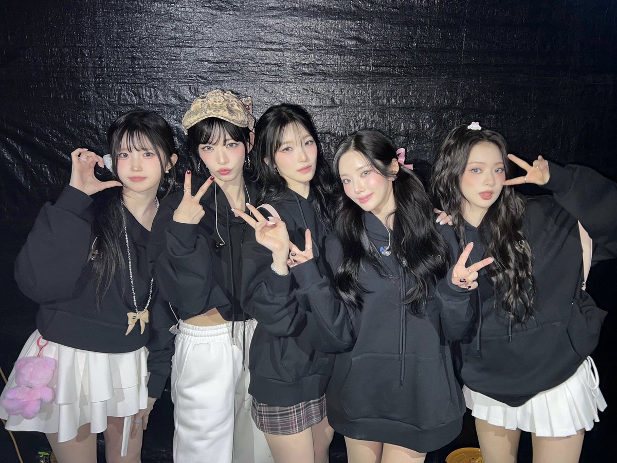 realfromis_9's tweet image. [💌] #NOW_TOMORROW
2025-26 fromis_9 WORLD TOUR
ENCORE [NOW TOMORROW.]

함께한 이 순간, 영원히 빛날 우리의 내일

#fromis_9 #프로미스나인
#fromis_9_WORLDTOUR_ENCORE
#NOW_TOMORROW