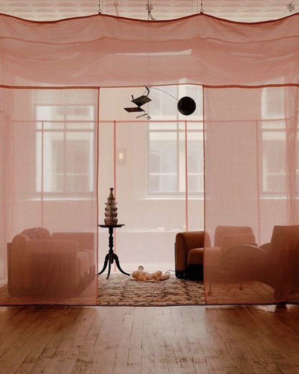 Nanushka tweet media