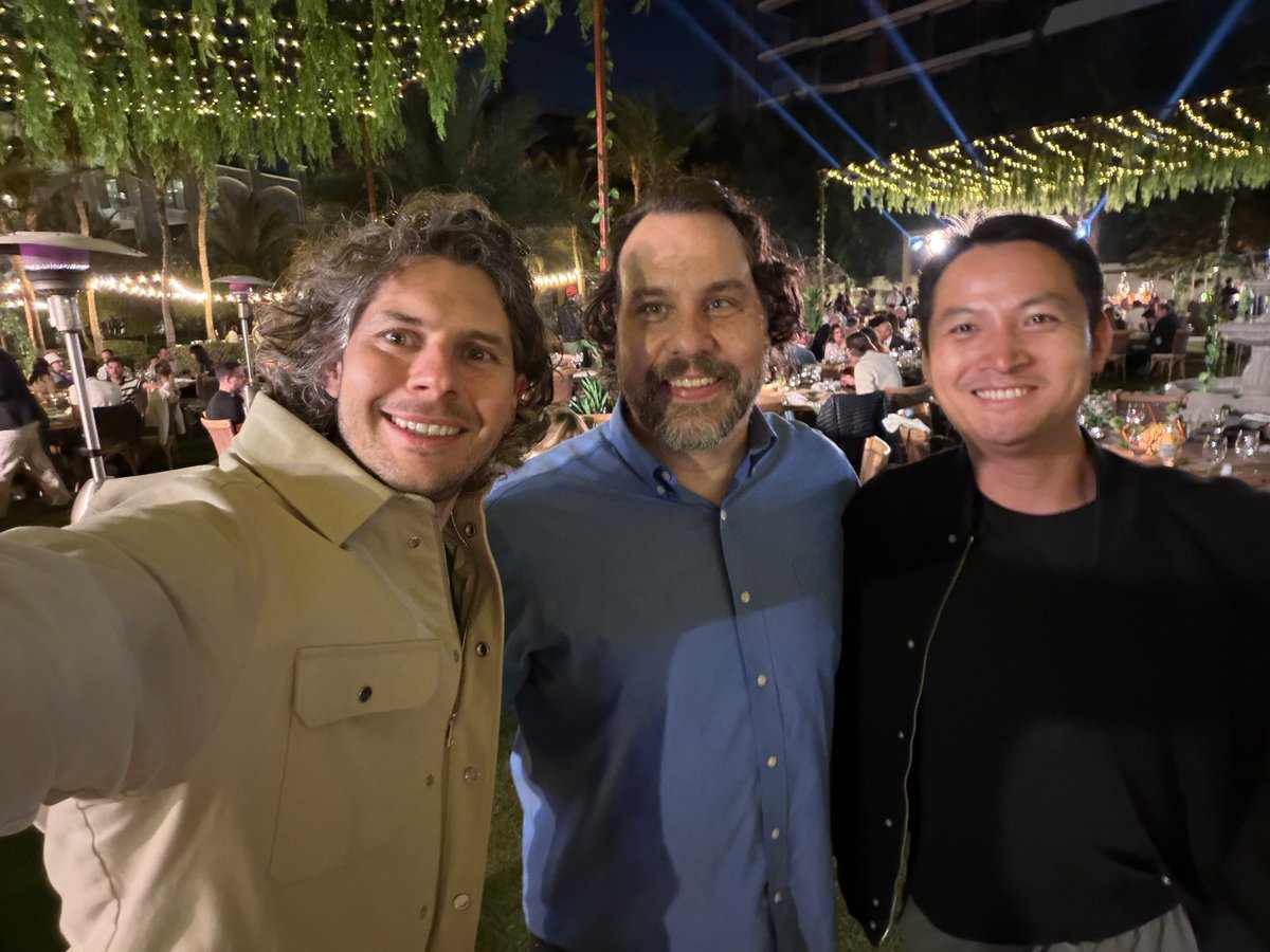 At Satoshi Roundtable XII in Dubai.
Surrounded by Bitcoin OGs I’ve known for 10+ years and a new generation of relentless builders.

Price goes down.
Builders keep building.

This is how better finance gets built on Bitcoin.

<a href="/brucefenton/">Bruce Fenton</a> <a href="/op_catlayer/">OP_CAT Layer | Mainnet Coming Soon</a> <a href="/sinotrinity/">Bruce</a>