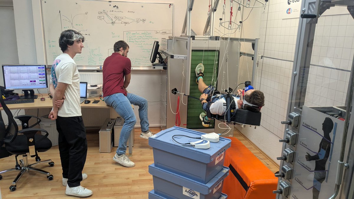 oewf's tweet image. On Mon, 26 Jan, results from the ESA Vertical Treadmill Facility study were presented. The paper will be published once finalized.
A short update on running under Moon &amp;amp; Mars gravity 👇
ow.ly/SUQg50Y6Y9k 📸: OeWF #SpaceMedicine #MoonToMars #SpaceResearch #Hypogravity
