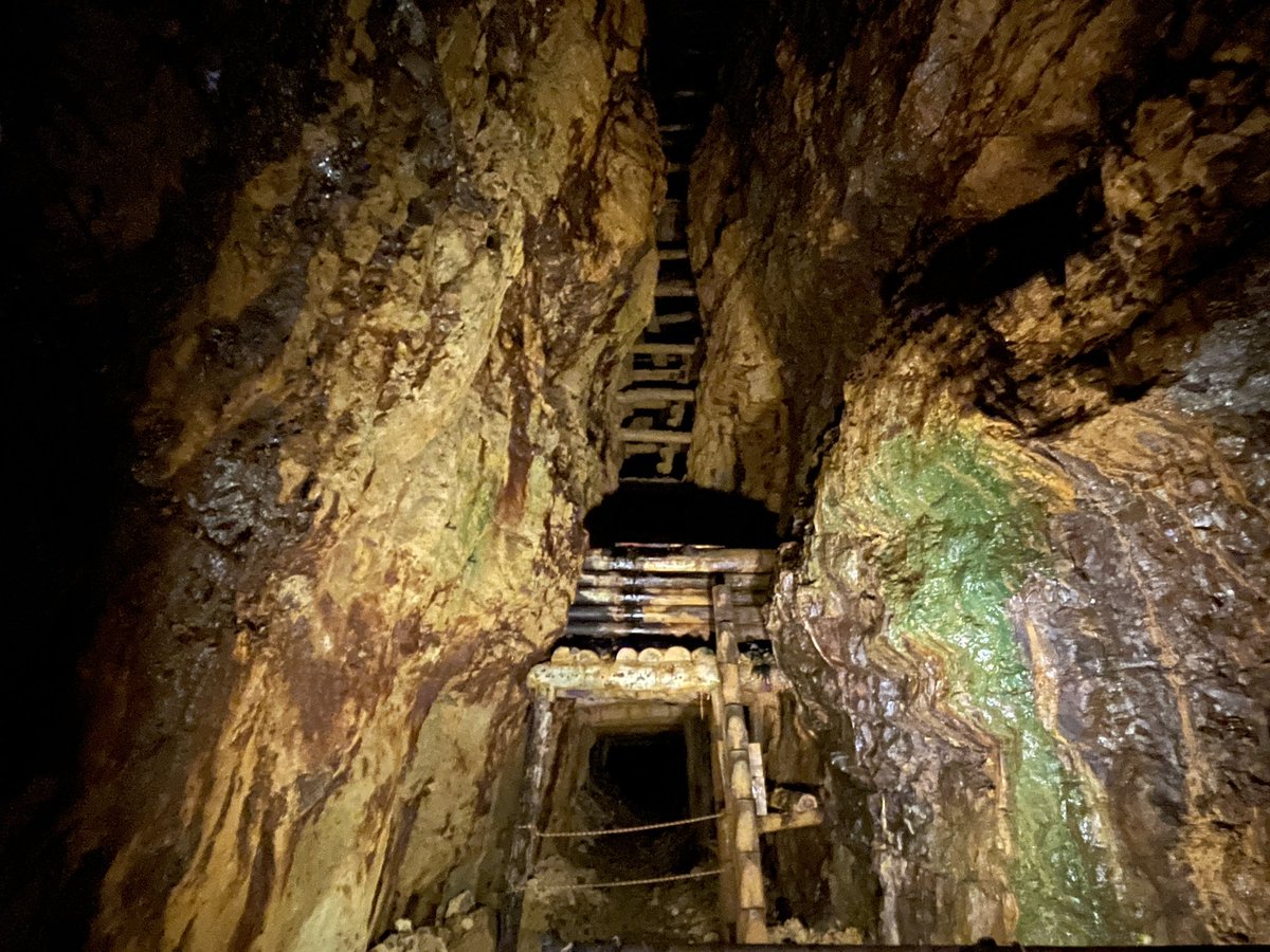 尾去沢鉱山の1.7キロに及ぶ観光坑道の見応えは尋常じゃなく、明治以降