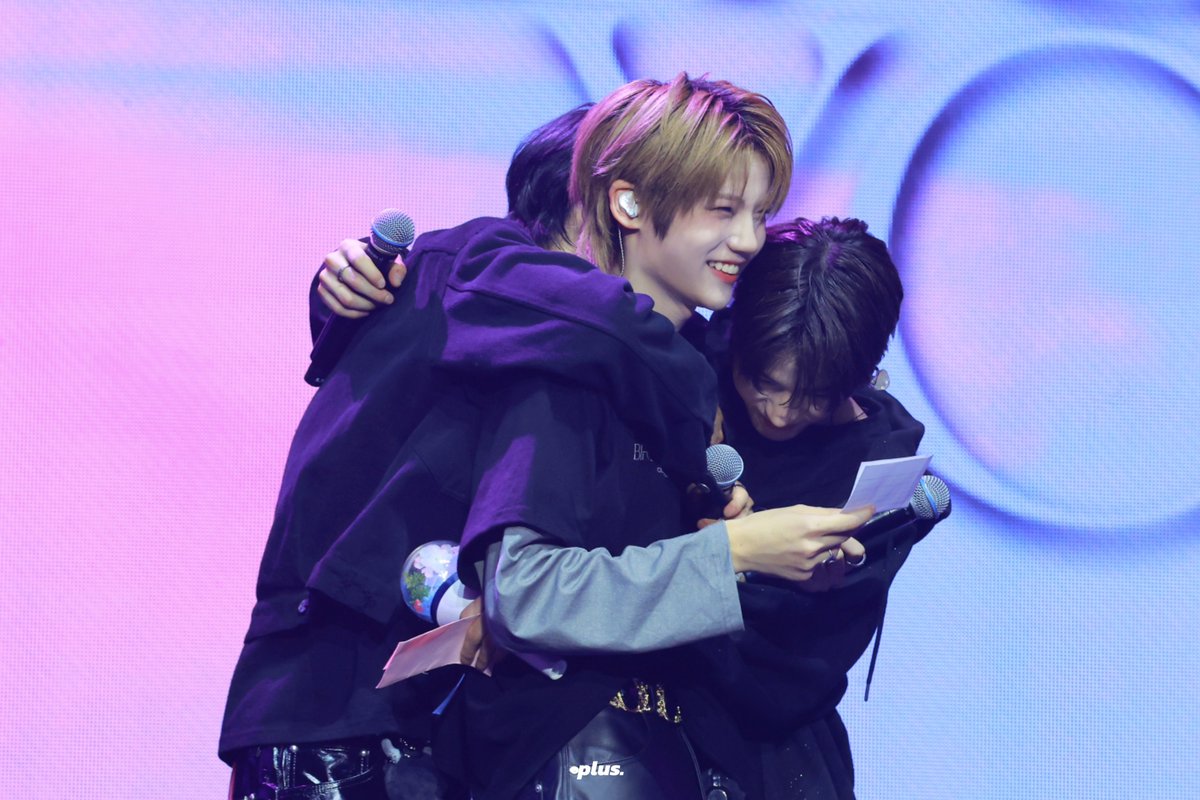 𝘱𝘭𝘶𝘴. tweet media