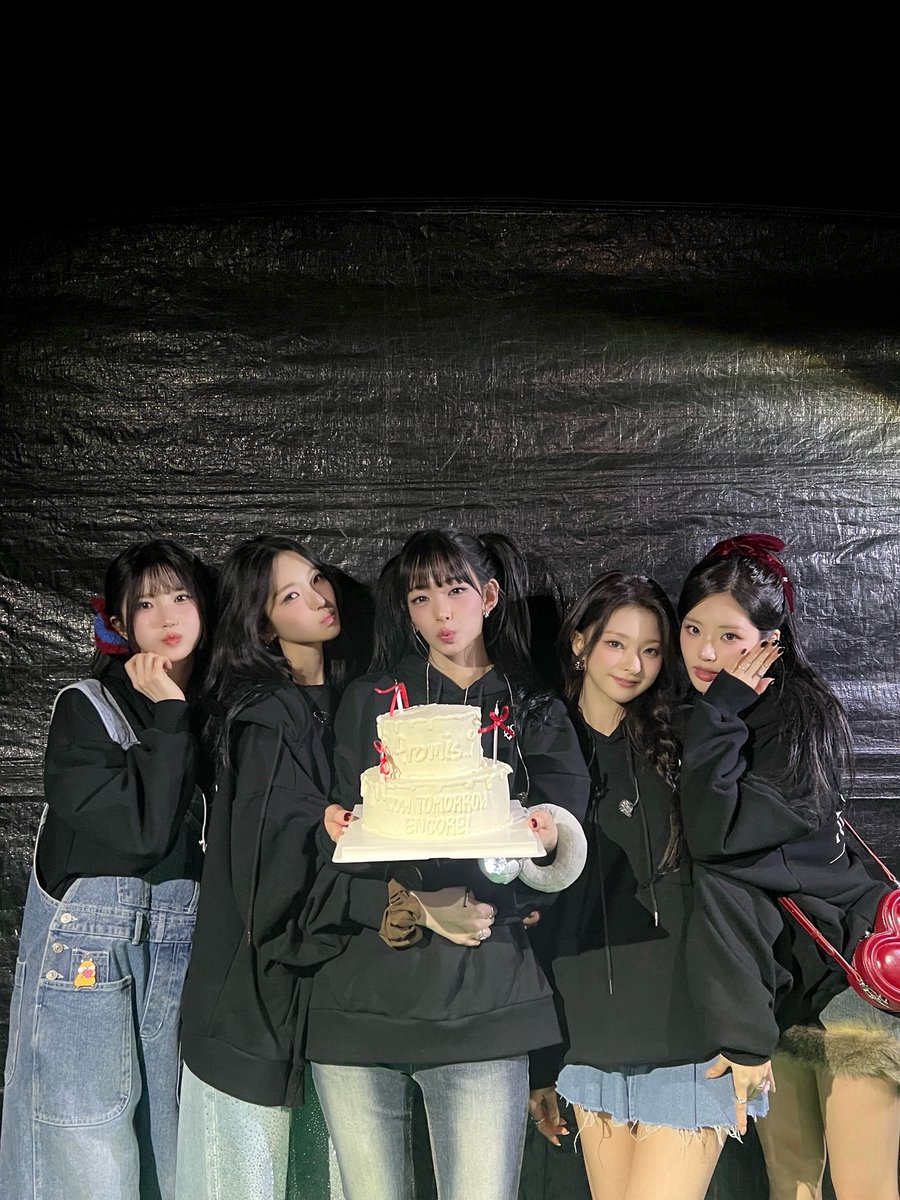 Lovingher tweet media