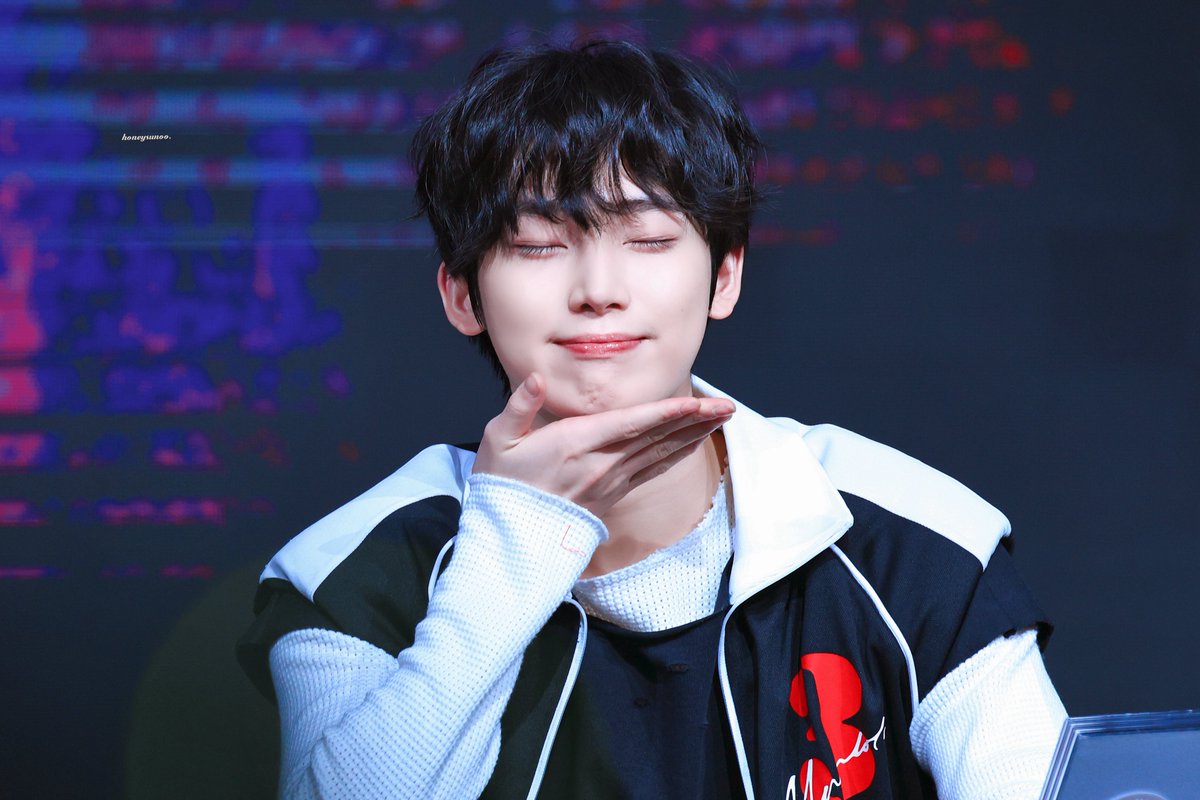 260201
떤아지!!!
#김선우 #엔하이픈_선우 #SUNOO #ENHYPEN
<a href="/ENHYPEN_members/">ENHYPEN</a>