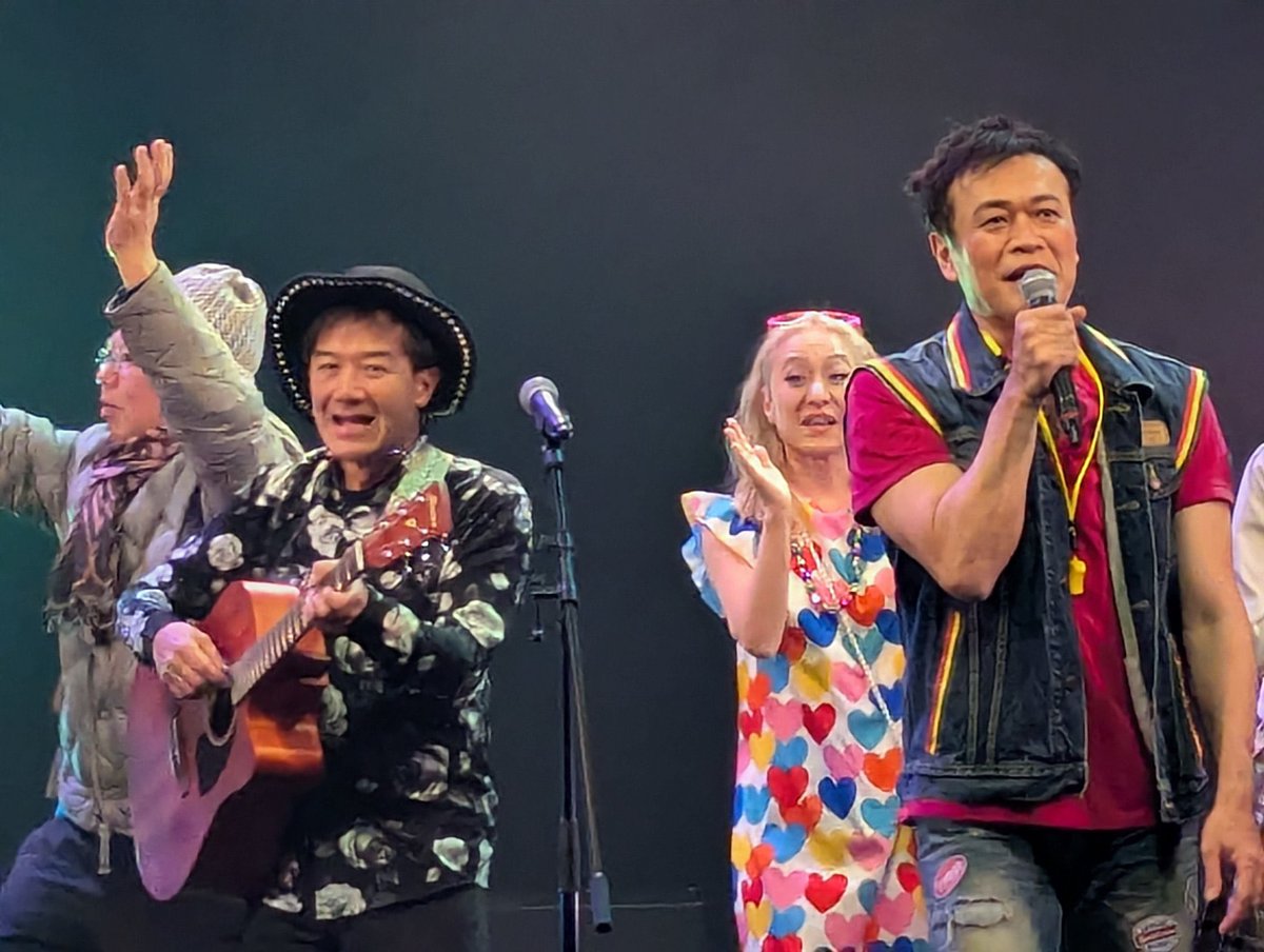 kawuo01's tweet image. 土曜日は俺の作曲した『青春探偵ロックンロール』がテーマ曲である演劇【青春探偵】の２回目のエンディングで歌わせていただきました。ありがとうございます。また、カラーシングの配信2次審査も突破！
まだまだ頑張る61歳！2月も張り切って行くでー！