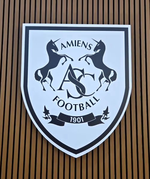 Nathan__Foot's tweet image. 🚨EXCL : Stéphane Noumbissie devrait être prêté en Ligue 2 à Amiens jusqu’à la fin de la saison.

Le défenseur camerounais de 19 ans joue avec la réserve du LOSC et s’entraîne avec l’équipe première.⏳🦄