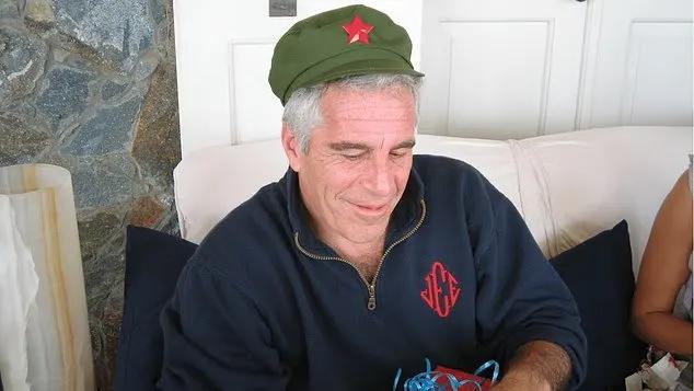 nexta_tv's tweet image. ❗ Epstein Files Contain Over a Thousand Mentions of Putin

The British Daily Mail reports that Jeffrey Epstein himself may have been working for Moscow.According to sources cited by the outlet, Epstein brought young women from Russia into the United States to set up "honey…