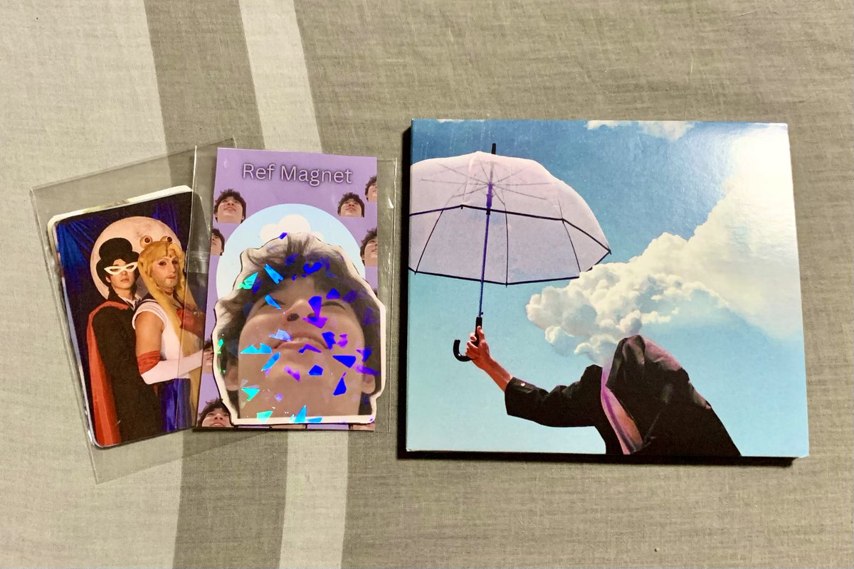 rachymochi86's tweet photo. Thank you, @Lovemaze062221 for my WTRSFM cd! Received the item in good condition. Thanks as well for the freebies! 🥰🥰🥰 #LPMSFeedback https://t.co/DvScdapNkj
