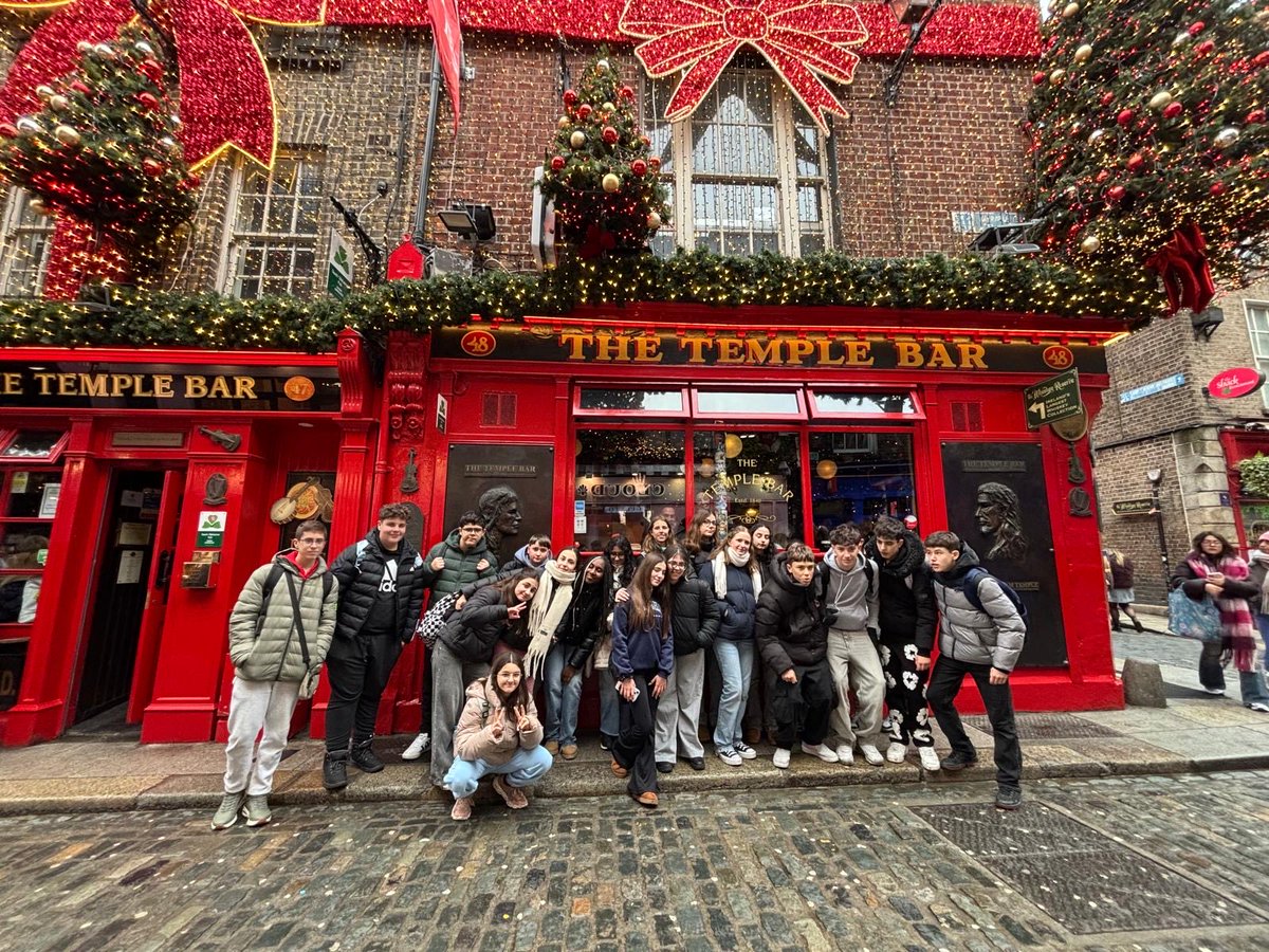 #somosvilla #crecemoscontigo 

Los alumnos de <a href="/VillaValdemoro/">IES Villa Valdemoro</a> participantes en la inmersión lingüística continúan disfrutando de su estancia en Irlanda 🇮🇪.