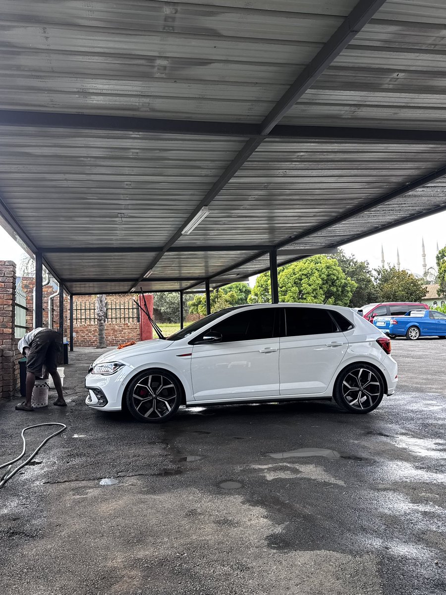 peacendlovu_'s tweet image. Do it man, i’ve thoroughly enjoyed owning this car