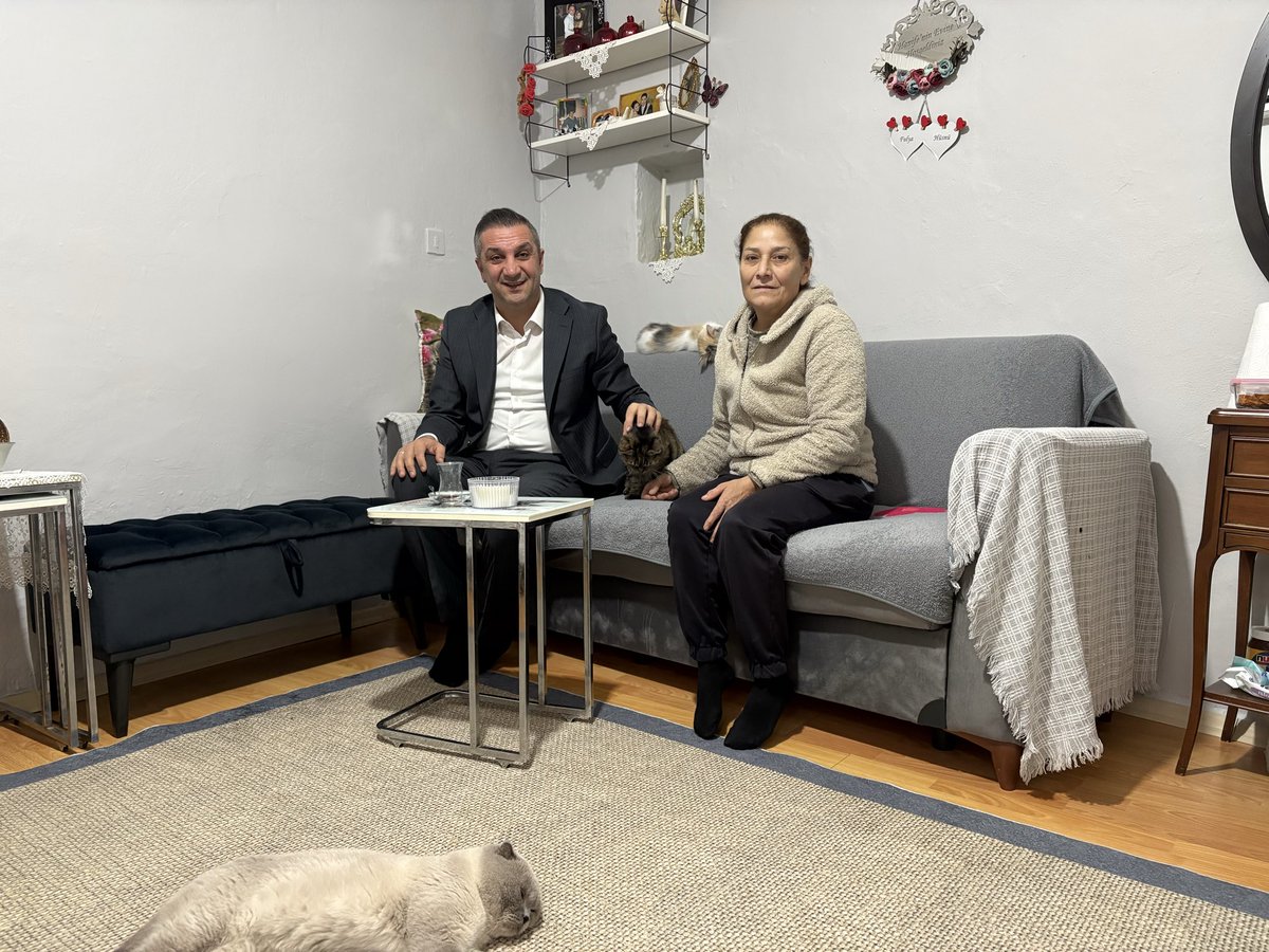 İlçemizin Feriköy Mahallesindeki Gönüllü Hayvanseverlerimizden Hanife Ablamızı ve Can Dostlarını Evlerinde Ziyaret Edip, Sokak Hayvanlarımıza Yönelik Hasbihal Ettik. 

Misafirperverliğinden Ötürü Kendisine ve Can Dostlarına Teşekkür Ediyorum…