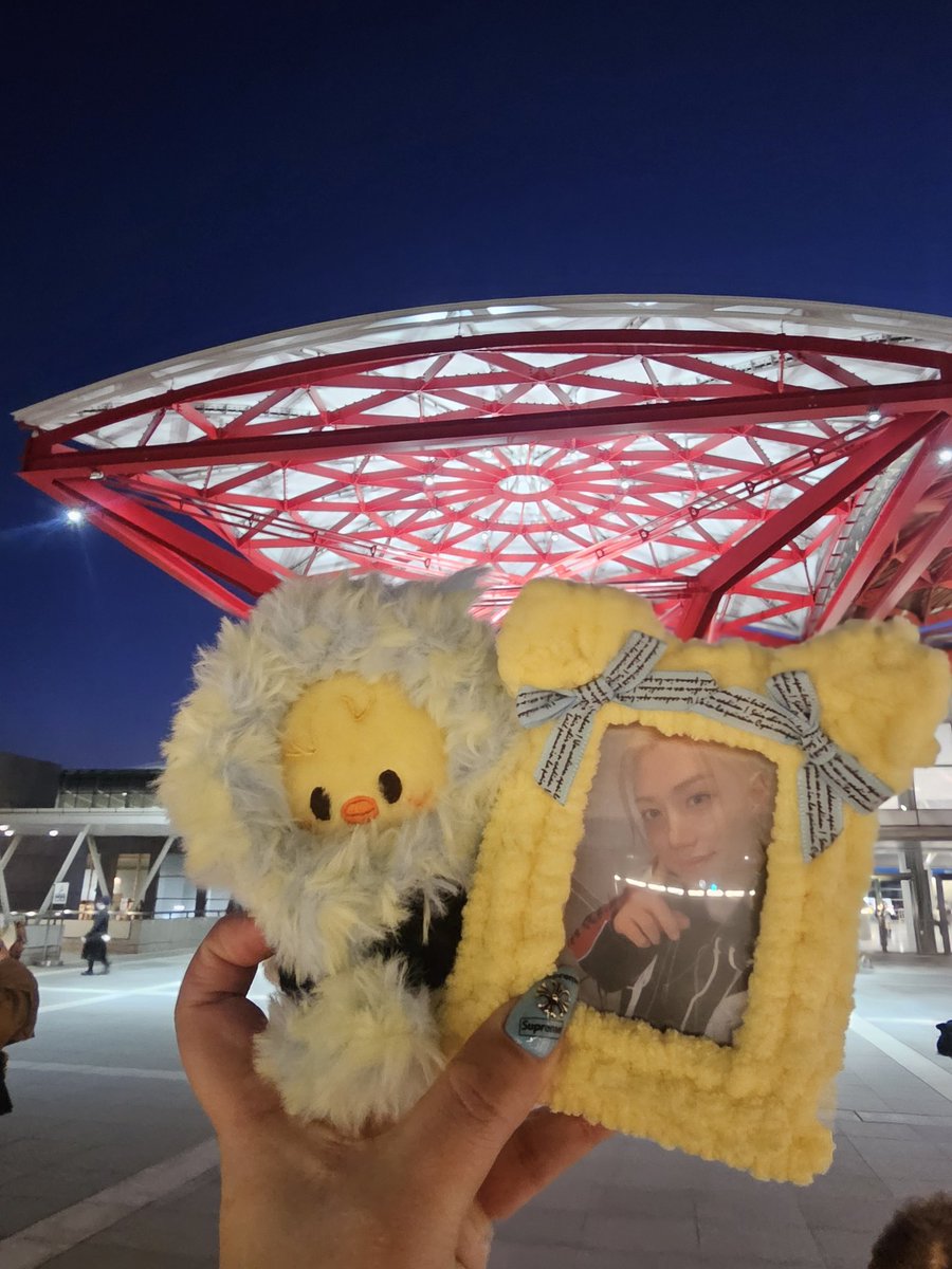 LixxS🐥🩵໒꒱· ゚ tweet media