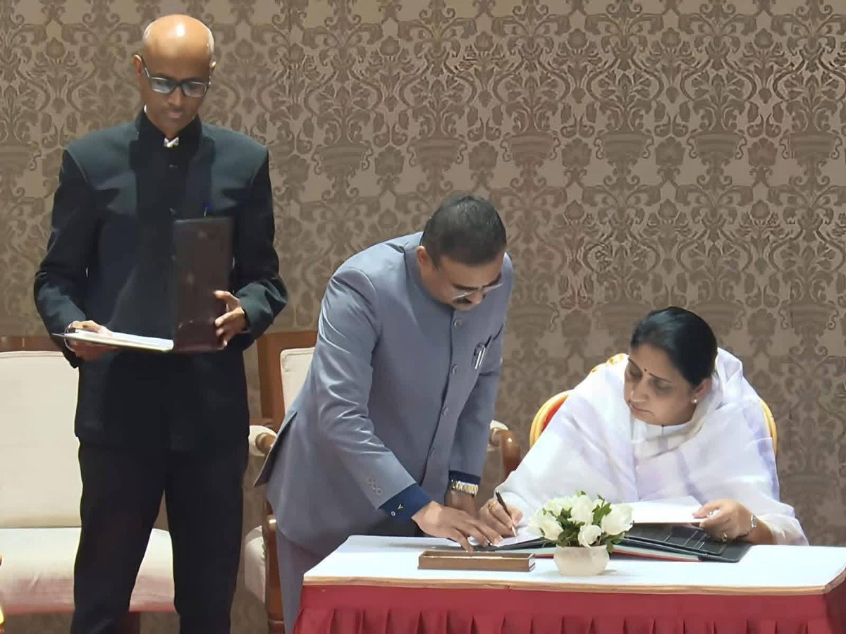 Anwar Shaikh tweet media