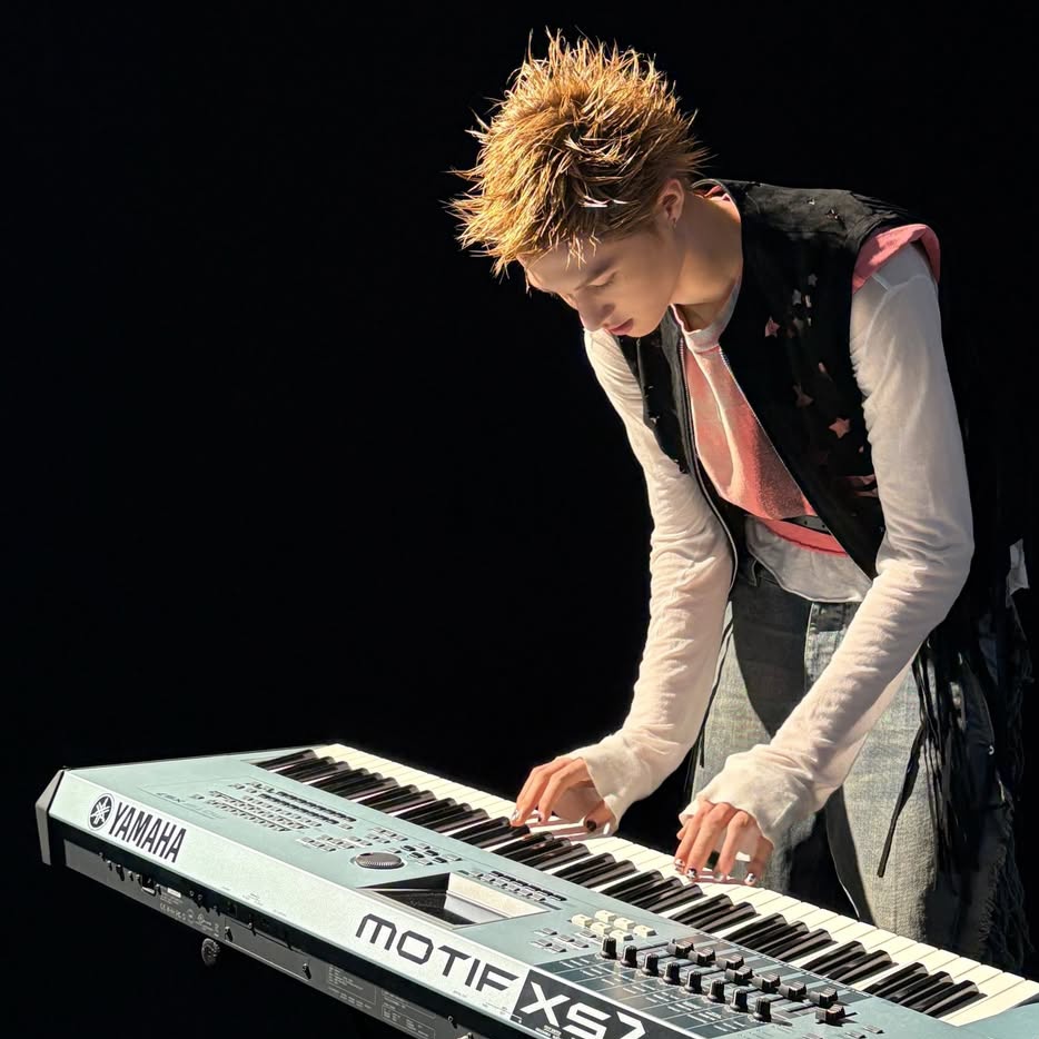 marblxom's tweet image. 𓆩🖤𓆪 #MARTIN #마틴