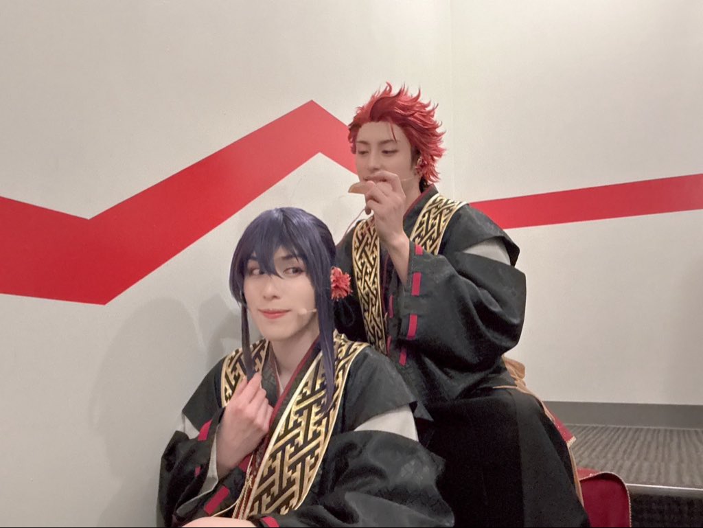 『あんさんぶるスターズ！THE STAGE』 -Our First Fight-
全公演終了しました。

喧嘩祭楽しかった👊
ぼいすを吹き込んでから何年も経っているのに、舞台で演じられて幸せでした。

紅月、大好きなんです。
このゆにっとを心から愛しています🪭🌕

たくさんのご声援、本当にありがとうございました！！