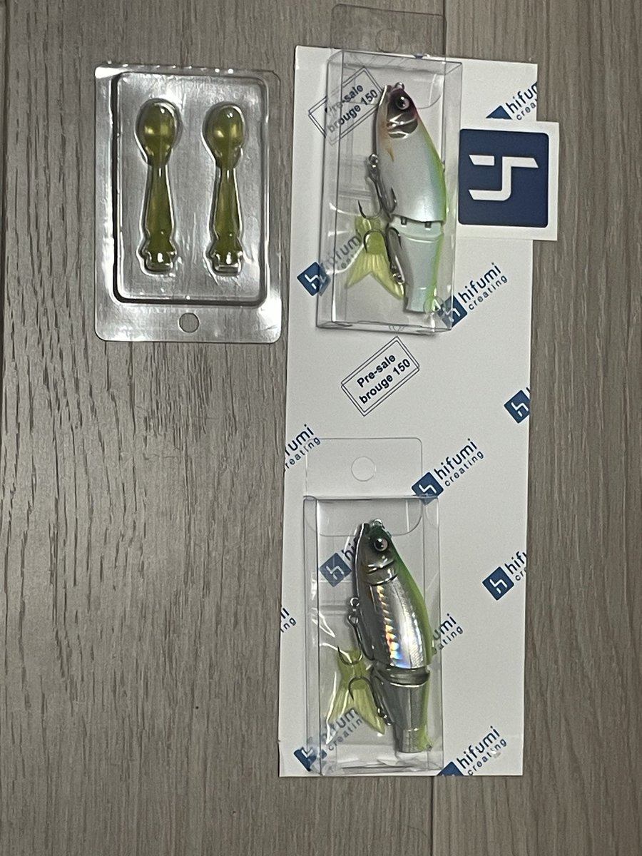 Kh9Mtf's tweet photo. 先行販売で当選したブルージュ150！
サイズは思っていたよりも小さくMLロッドでも使いやすそう！
サイズ感が分かりやすいようにカゲロウ100とカゲロウ124を置いてみました！
早速来週使ってみます https://t.co/JqeerCbSXd