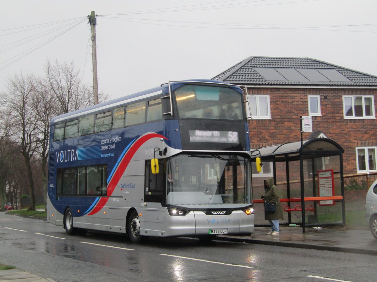 EM81tw's tweet photo. The first 'new' new buses to hit East Gateshead since 2013..?

Three of seven new GNE Voltra Electroliners pictured on the 58 between Newcastle and Heworth (as well as the 57 on Sundays when both routes interwork) https://t.co/3oHYP6wxPz