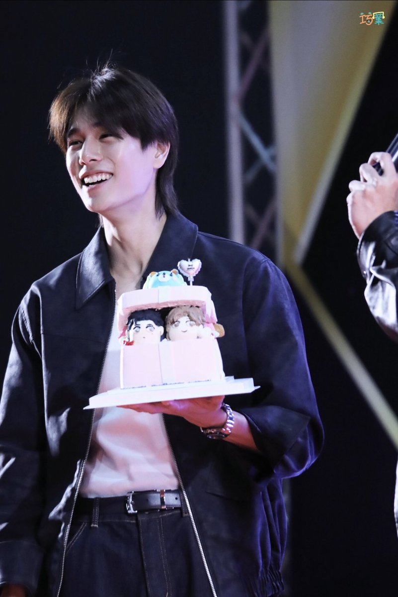 pp_hanapark's tweet image. อิจฉาณราวิชญ์อะ ทำไงดี

THE GOOD YEAR OF POND
#Happy25thPondDay