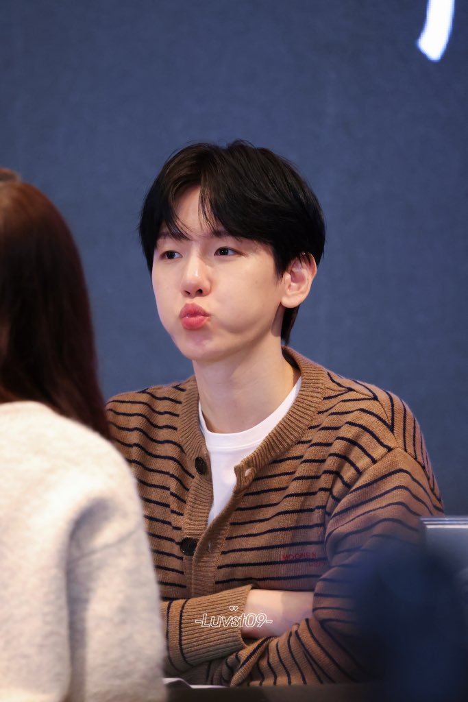Luvst_09's tweet photo. #백현 #BAEKHYUN https://t.co/VyG2YanzMk