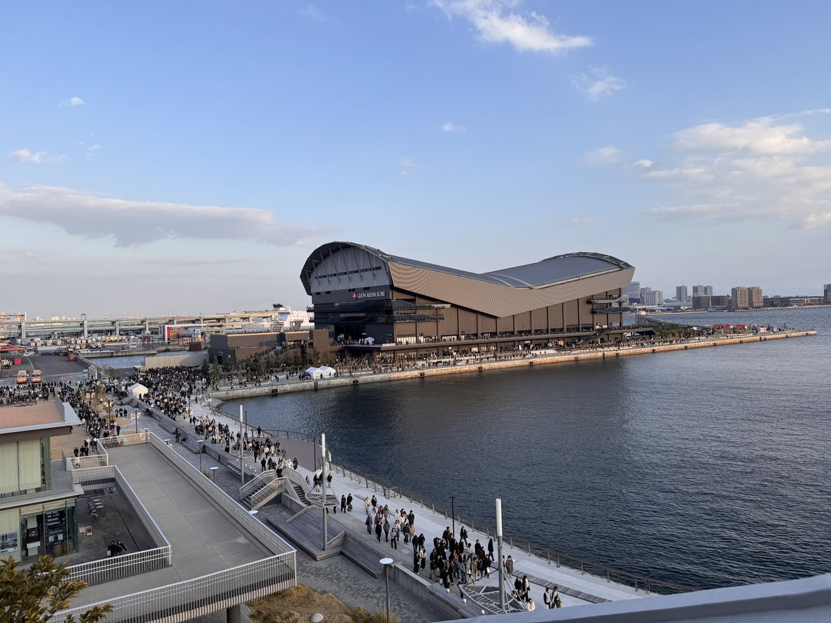 好多人啊。。。