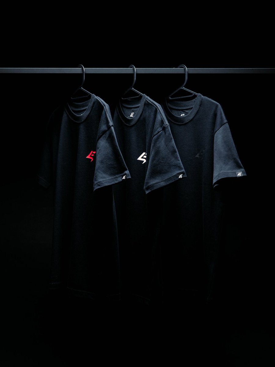 everlift_jp's tweet photo. Basic REG Tee - 3COLORS
・BLK/WHT
・STEALTH
・BLK/DRD
Coming soon…
#EVERLIFT #pushtheenvelope https://t.co/jIP2FGoCd1